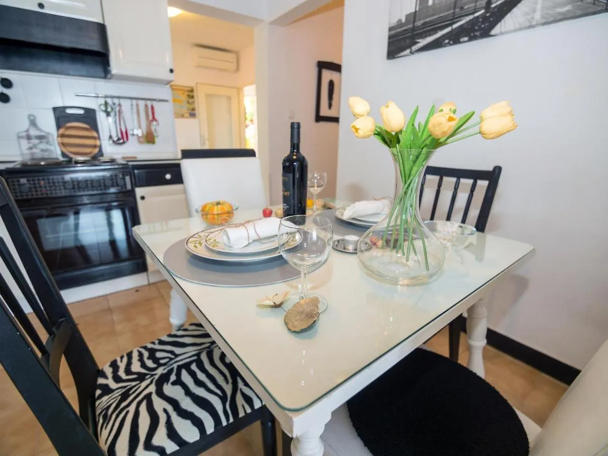 Apartment Eneja Rab Town
