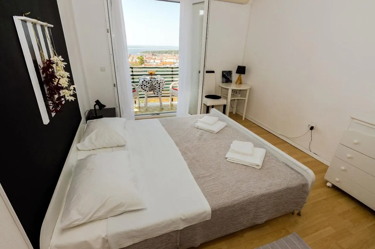 Apartment Eneja 라브